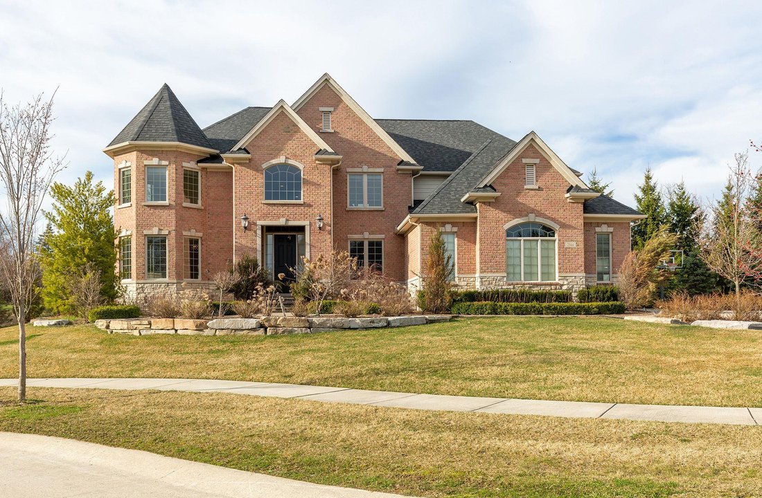 Immaculate Home On A Private Cul De Sac In Troy, Michigan, United