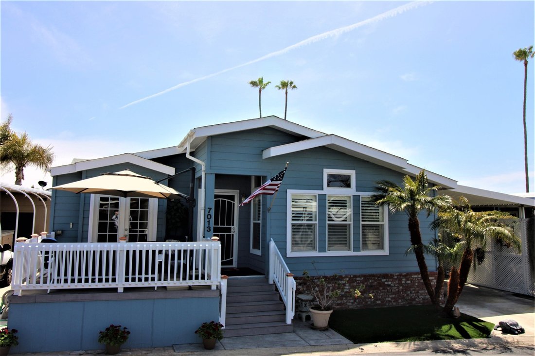 3 Bedrooms Mobile/Manufactured Home In Carlsbad, California, United