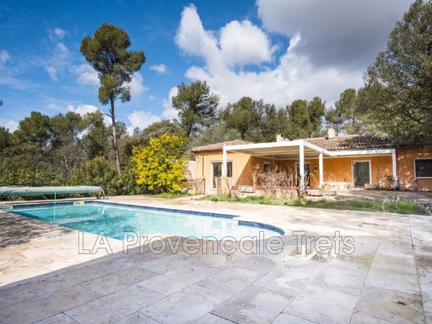 Luxury villas for sale in Pourrières, Provence-Alpes-Côte d'Azur ...