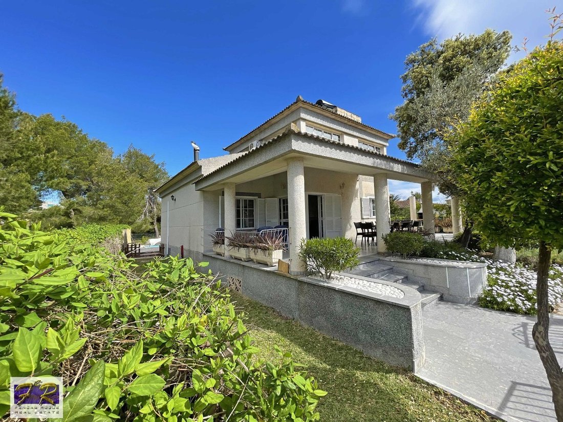 Alcudia Detached House In Alcúdia, Balearic Islands, Spain For Sale