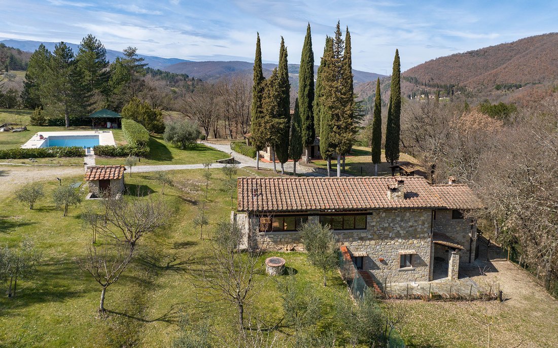 Small Village Composed Of Four Farmhouses In Chiusi Della Verna, Tuscany, Italy For Sale (12735374)