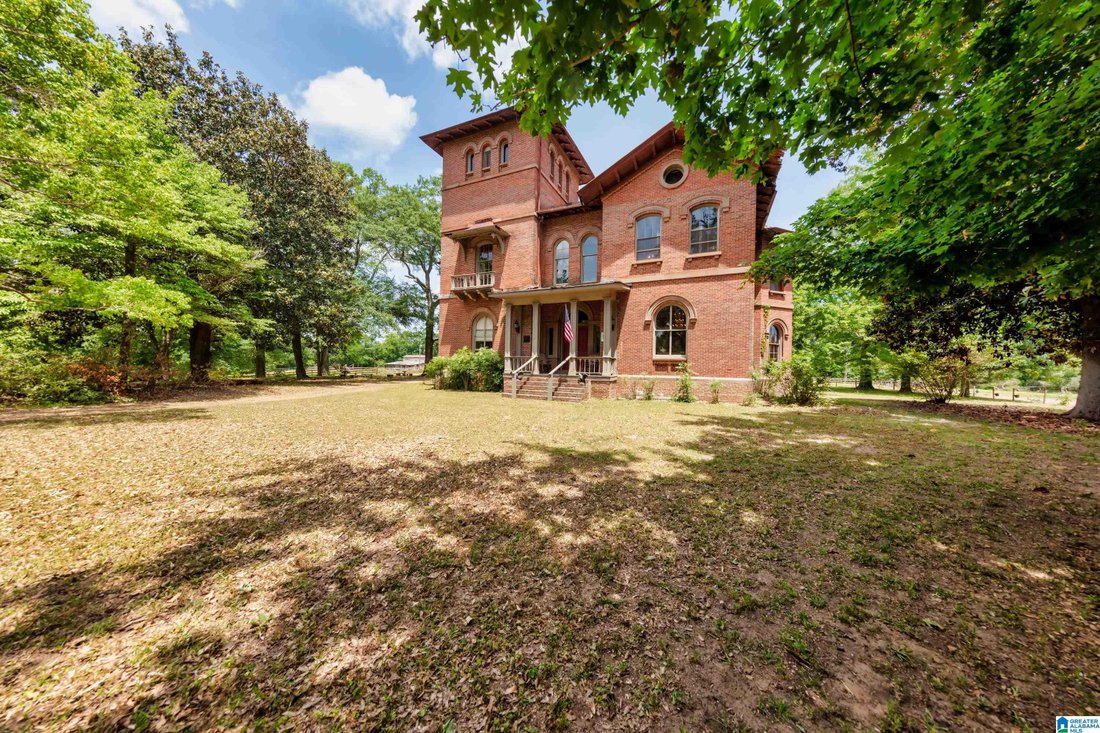 Kenworthy Carlisle Hall In Greensboro, Alabama, United States For Sale