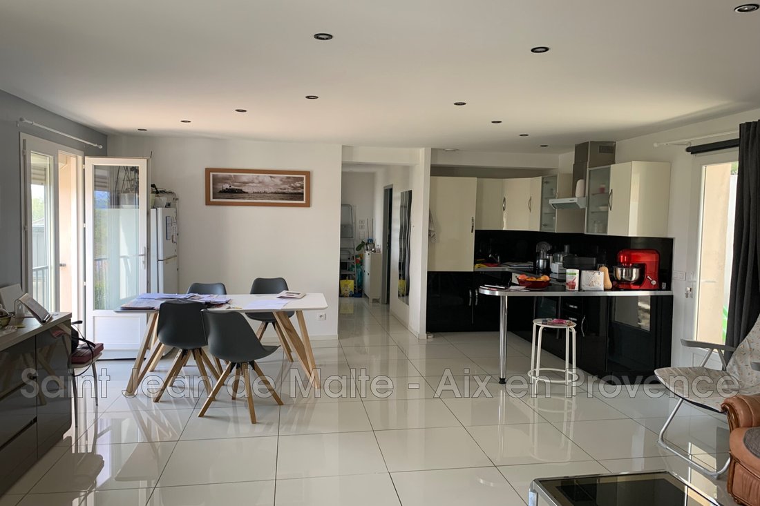 Villa in Meyreuil, Provence-Alpes-Côte d'Azur, France 4 - 12740160