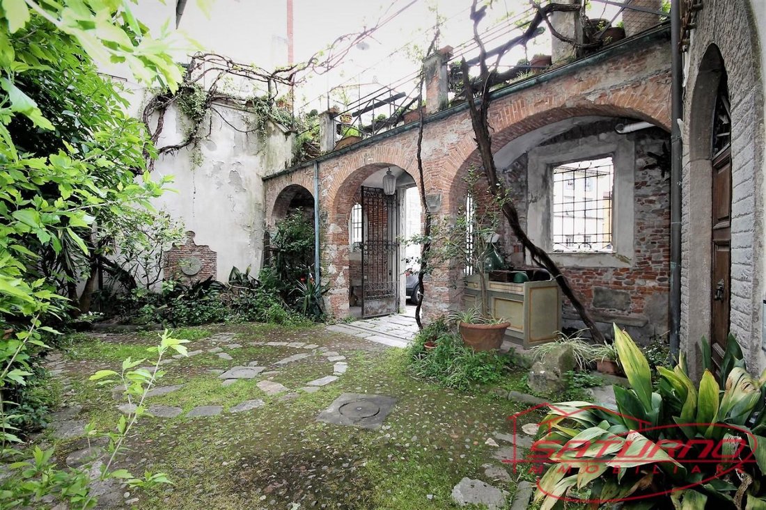 Apartment in Historic Center, Lucca, Tuscany 3 - 12740078