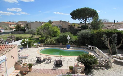 Villa in Marignane, Provence-Alpes-C�te d'Azur, France 1