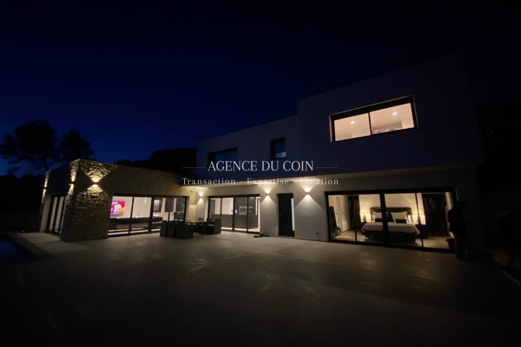 Villa in Centre Ancien, Draguignan, France 3 - 12627923