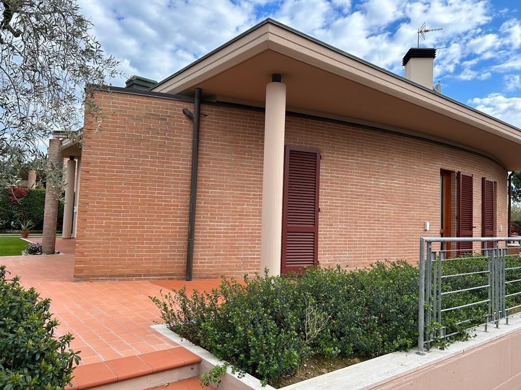 Villa in Castelfranco di Sotto, Tuscany, Italy 4 - 12568657