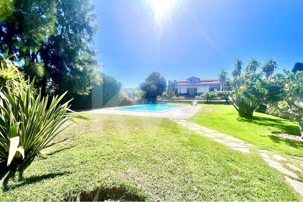 Moradia De Charme T4+2 Com Piscina E Dans Quinta Do Anjo, Setúbal