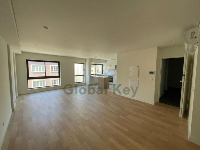 Apartment 3 Bedrooms Sale Porto In Porto, Portugal For Sale (12743391)