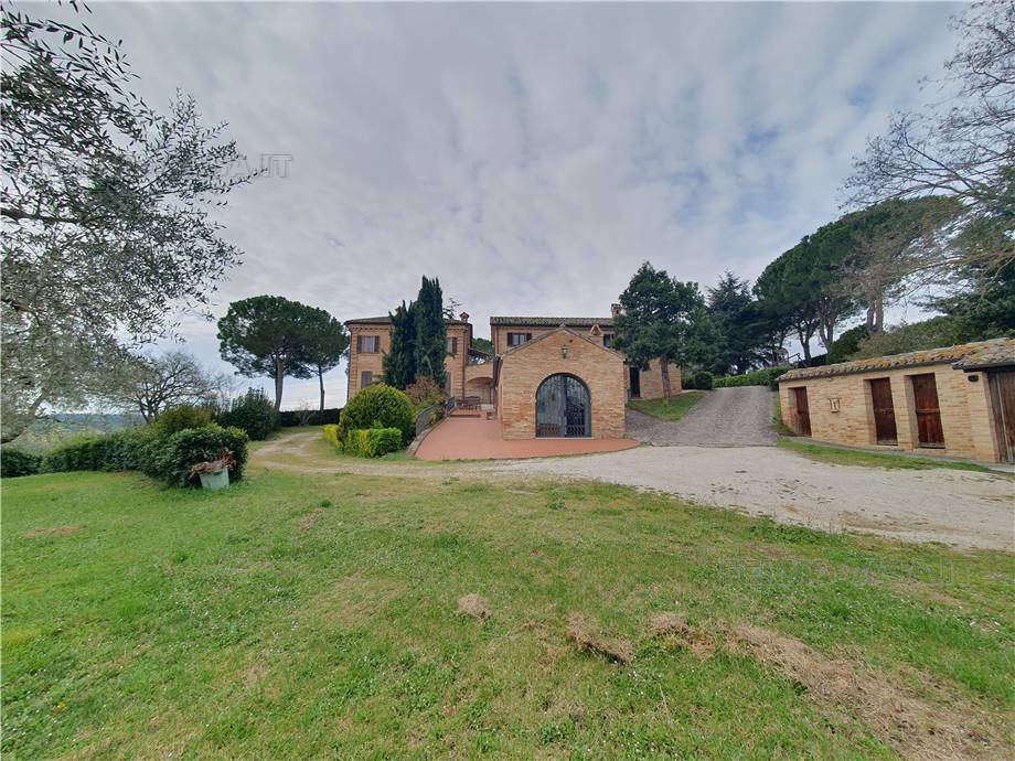 House in Rapagnano, Marche, Italy 1 - 12742270