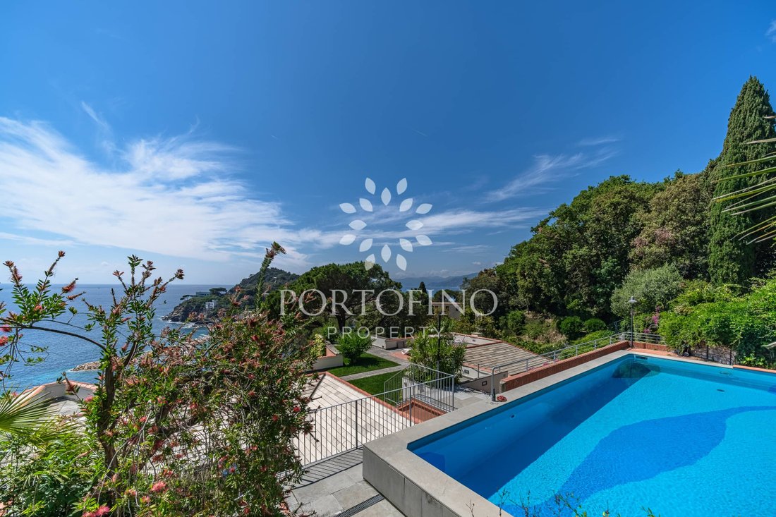 Enchanting Property Immersed In The Greenery In Sestri Levante, Liguria