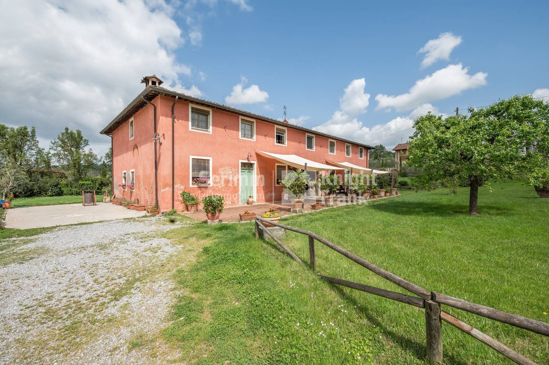 Country House in Area Monte San Quirico - Sant'Alessio, Lucca, Tuscany 4 - 12745395