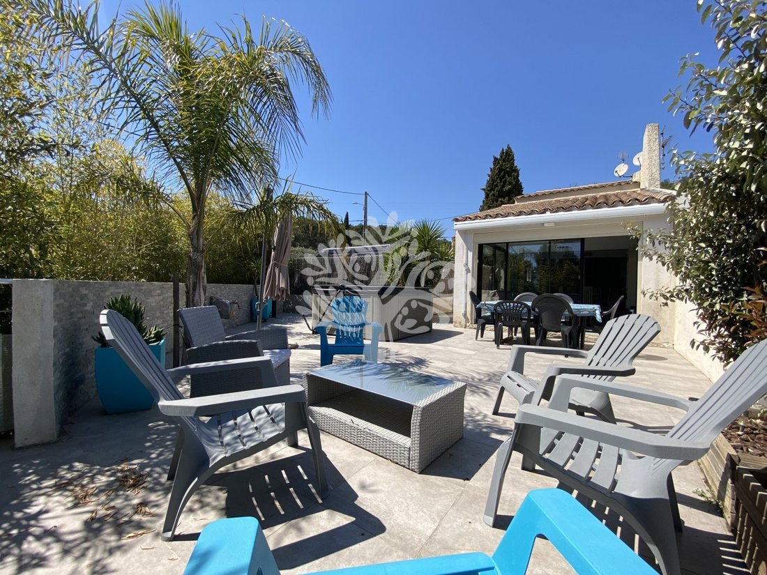 House in Sanary-sur-Mer, Provence-Alpes-Côte d'Azur, France 1 - 12746894