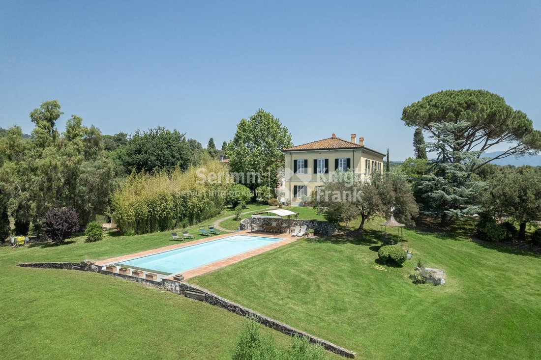 Villa in Area Monte San Quirico - Sant'Alessio, Lucca, Tuscany 4 - 12745558