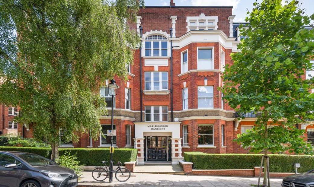 Marlborough Mansions, Cannon Hill, West In London, England, United