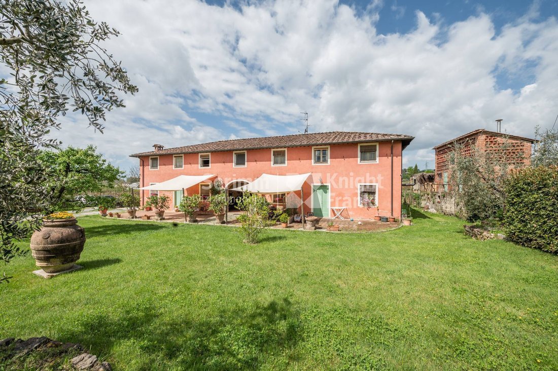 Country House in Area Monte San Quirico - Sant'Alessio, Lucca, Tuscany 1 - 12745395