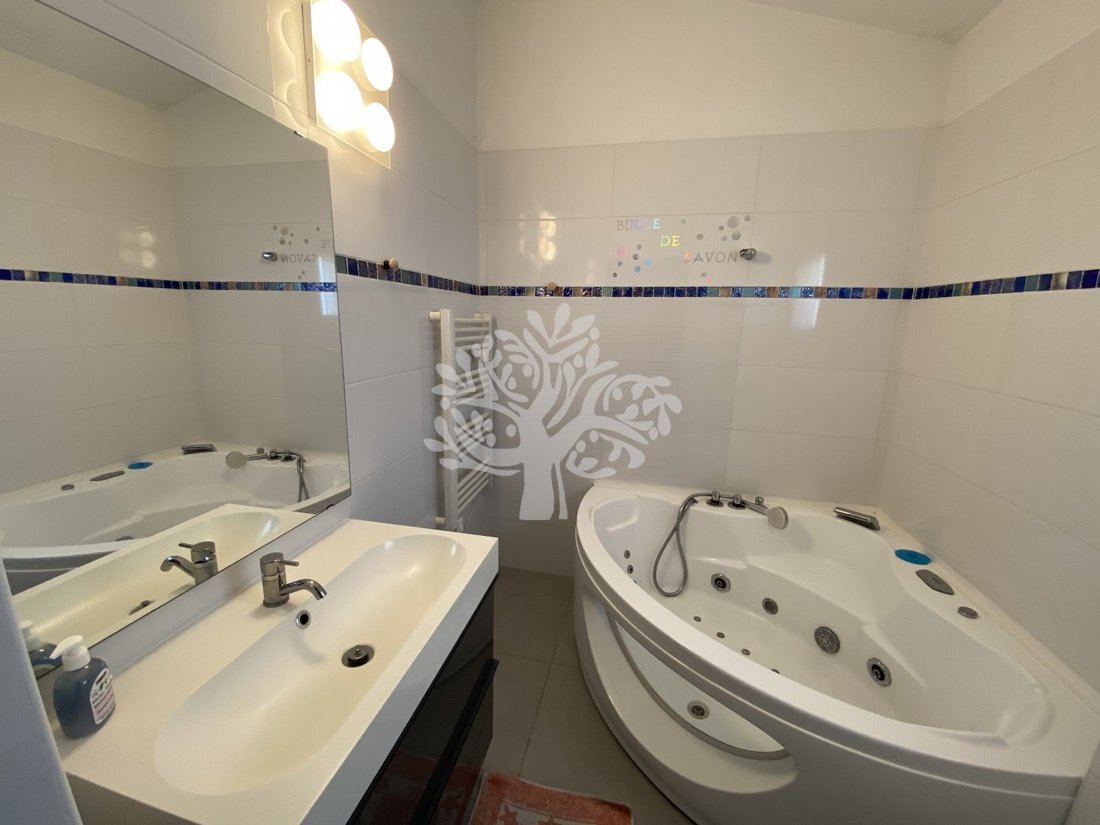 House in Sanary-sur-Mer, Provence-Alpes-Côte d'Azur, France 4 - 12746894