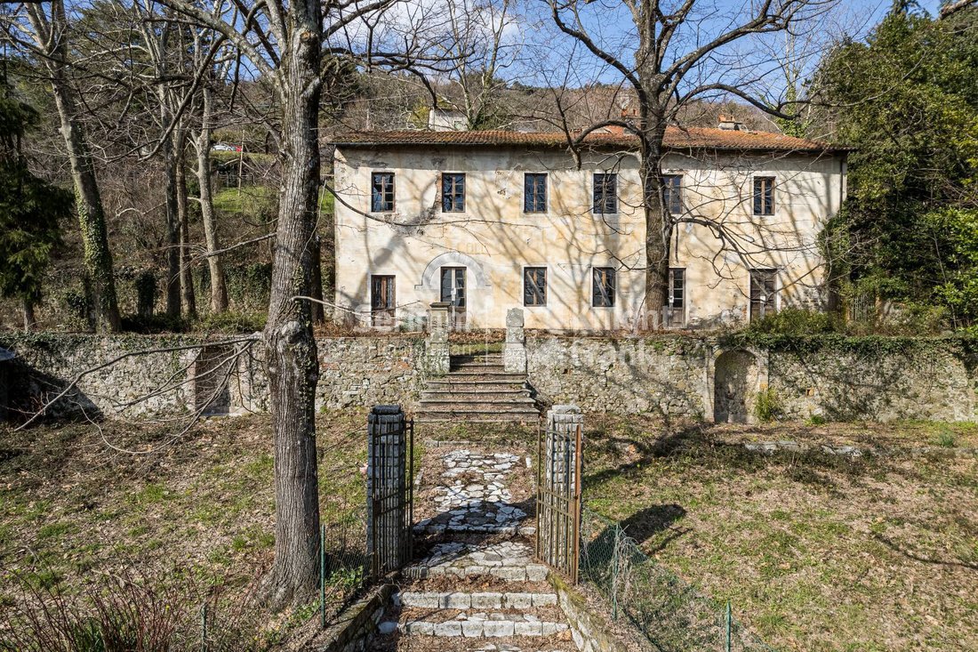 Country House in Pieve di Brancoli, Lucca, Tuscany 1 - 12745684