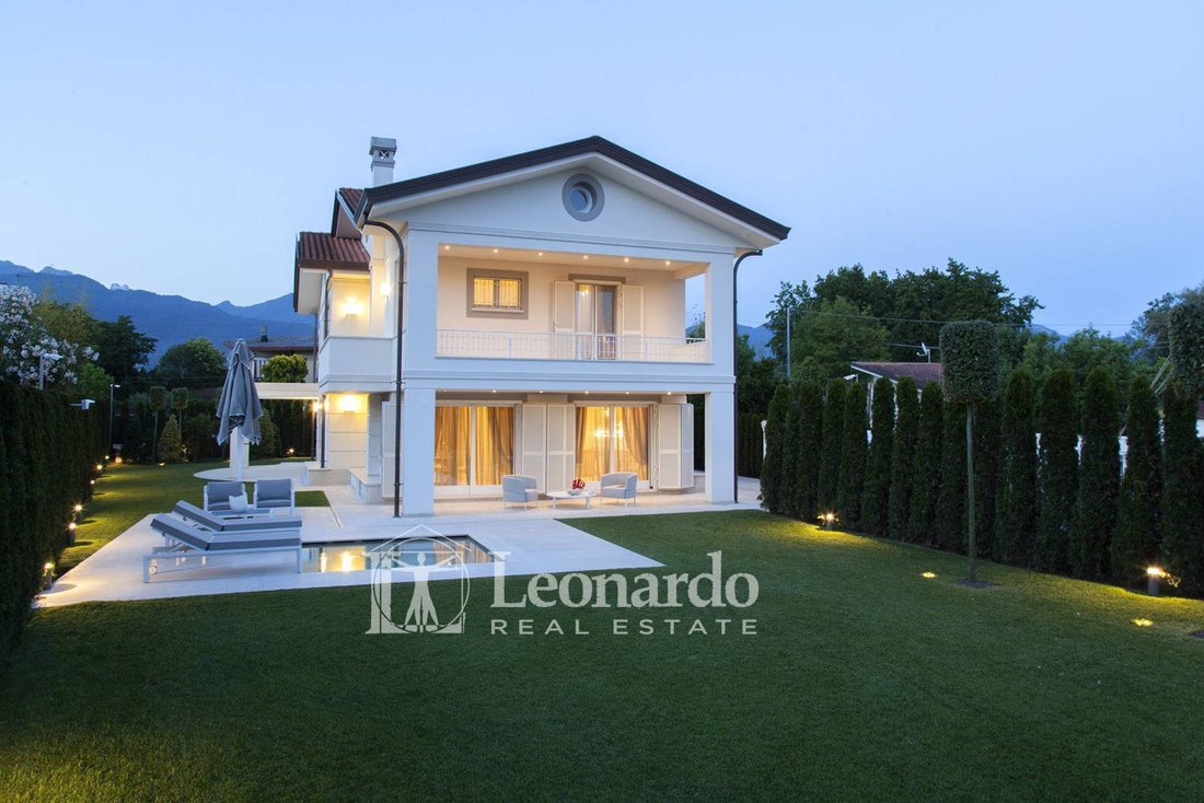 Villa in Vittoria Apuana, Forte dei Marmi, Tuscany 4 - 12745562