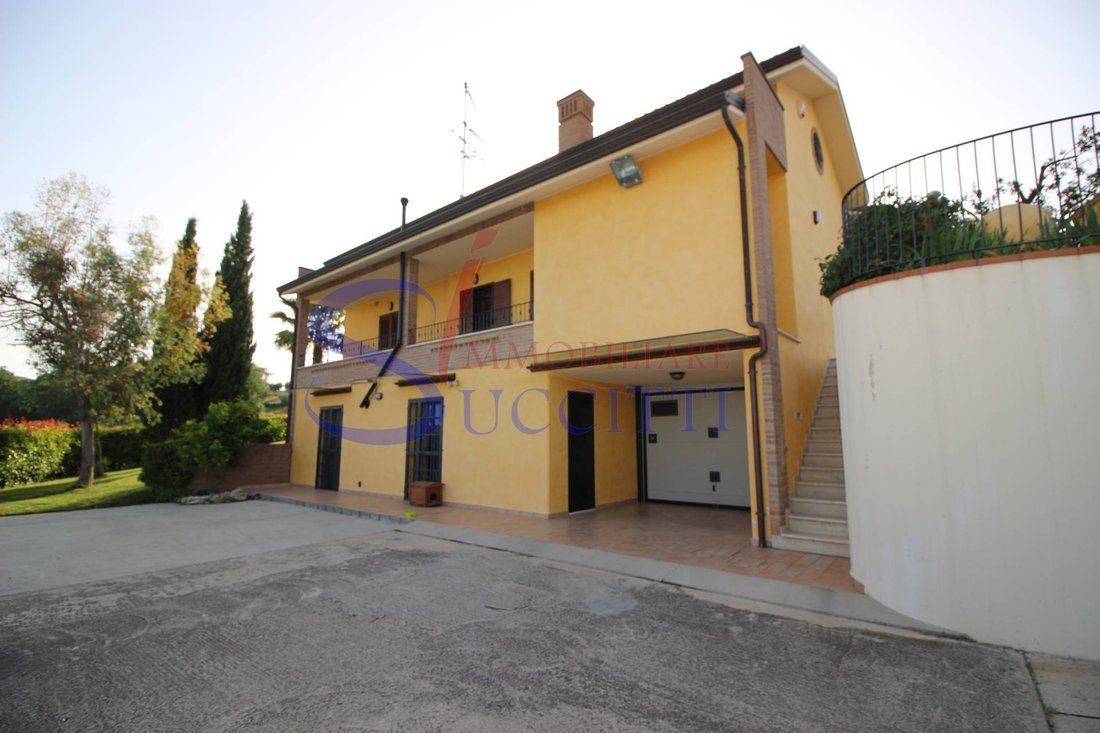 Villa in Tortoreto, Abruzzo, Italy 5 - 12744605