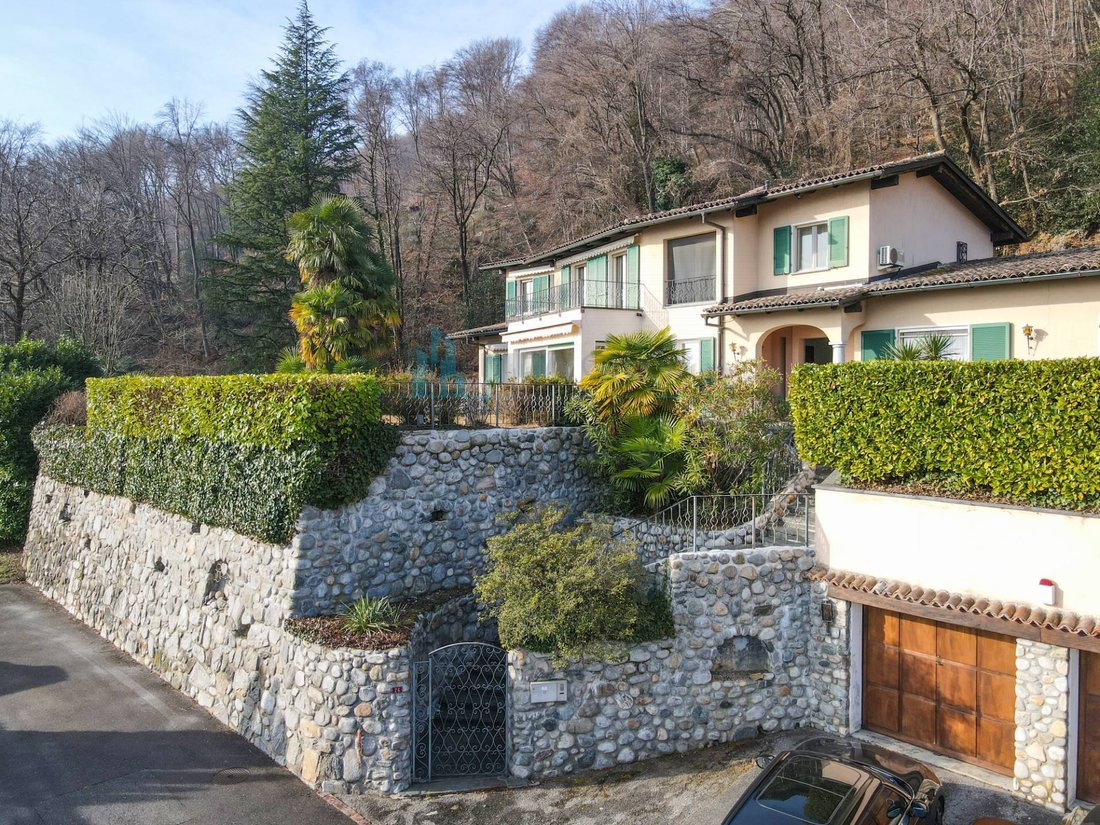 Villa in Pura, Ticino, Switzerland 1 - 12745322