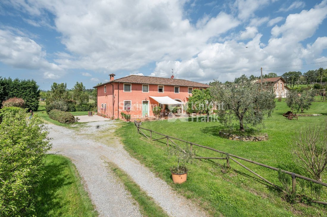 Country House in Area Monte San Quirico - Sant'Alessio, Lucca, Tuscany 2 - 12745395