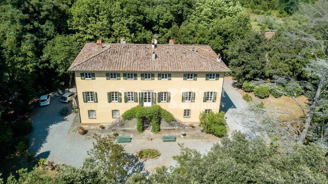 Villa in San Macario In Piano, Lucca, Tuscany 2 - 12745457
