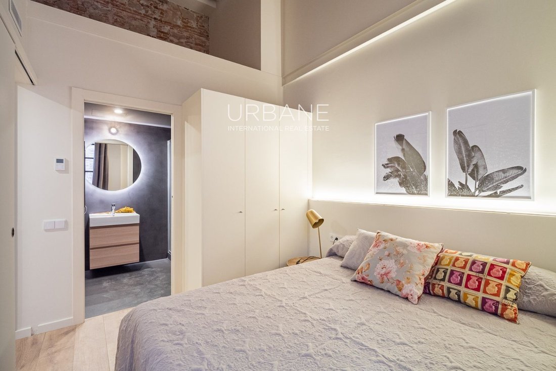 Apartment in Ciutat Vella, Barcelona, Spain 4 - 12747879