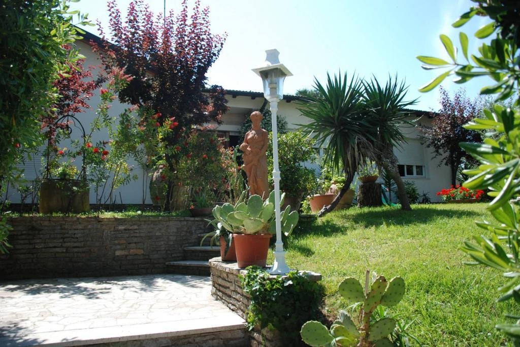Villa in Tirrenia, Pisa, Italy 2 - 10767599
