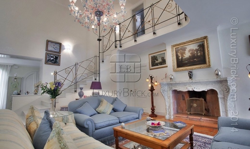 Mansion House For Sale In Bracciano In Bracciano, Lazio, Italy For Sale
