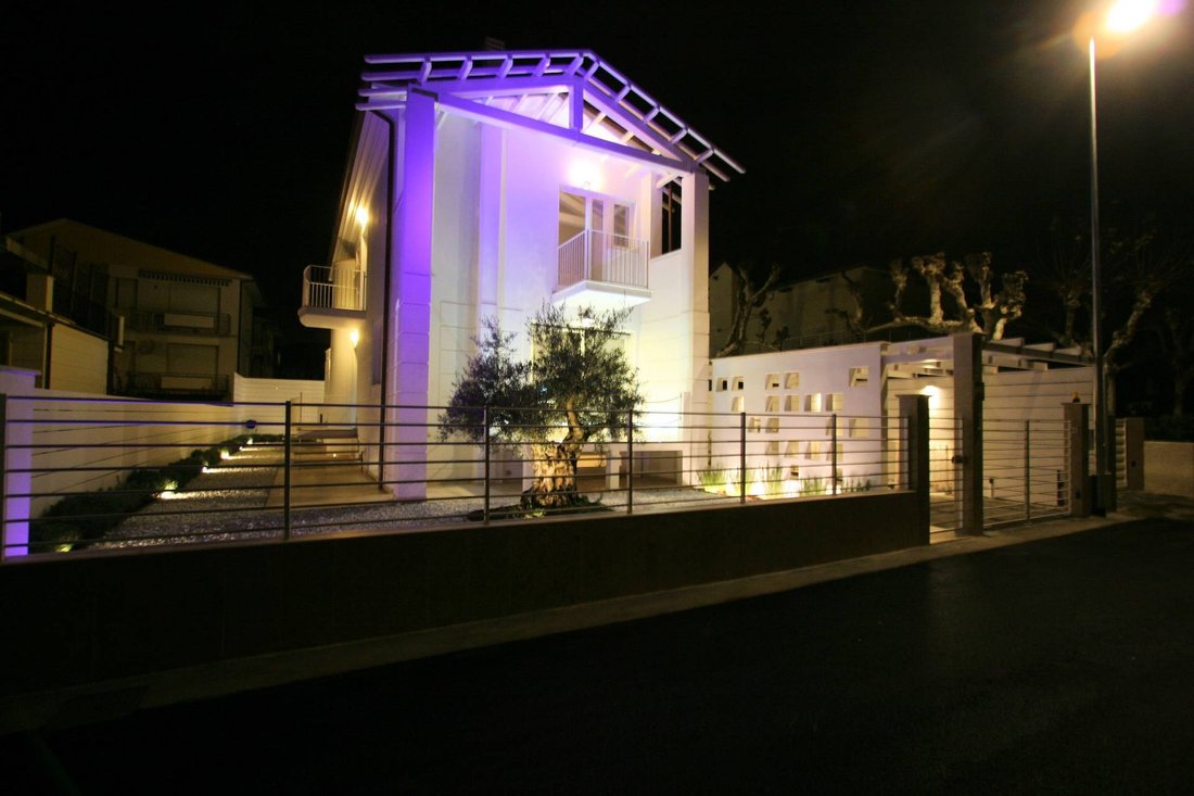 Villa in Lido di Camaiore, Camaiore, Tuscany 1 - 12745563