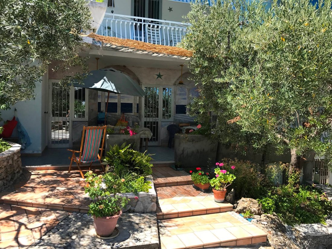 Villa In Vendita A Vasto, Zona Residenziale In Abruzzo, Italy For Sale