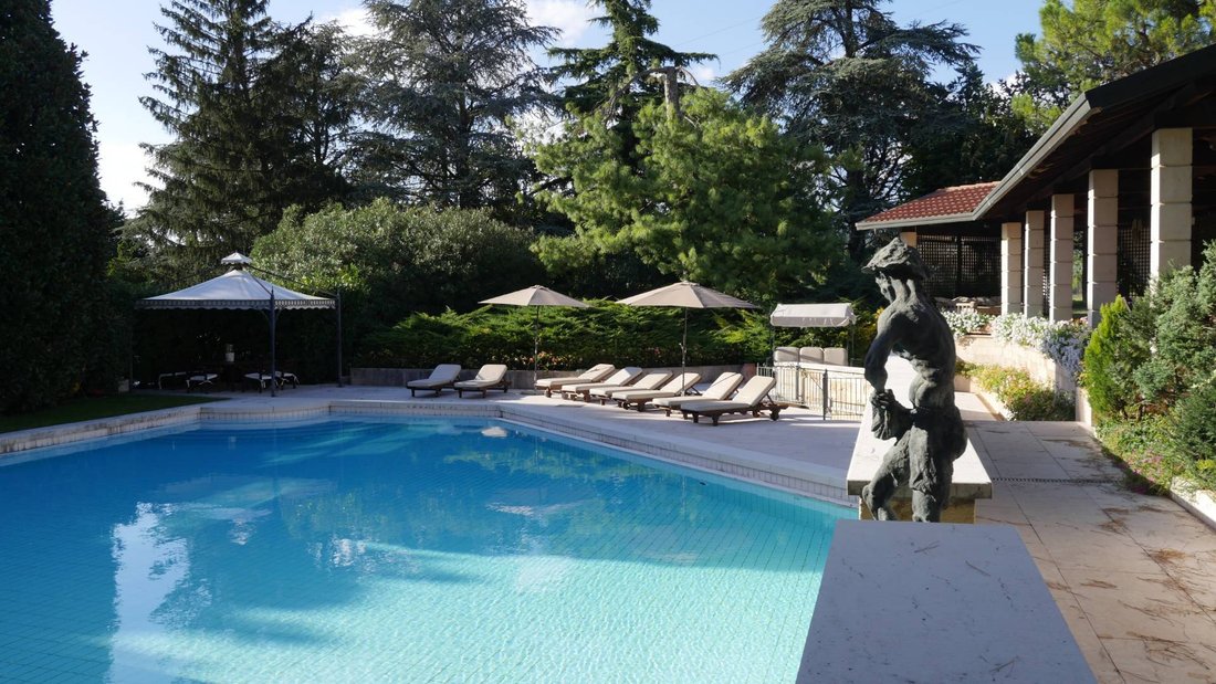 Villa in Negrar di Valpolicella, Veneto, Italy 5 - 12745248