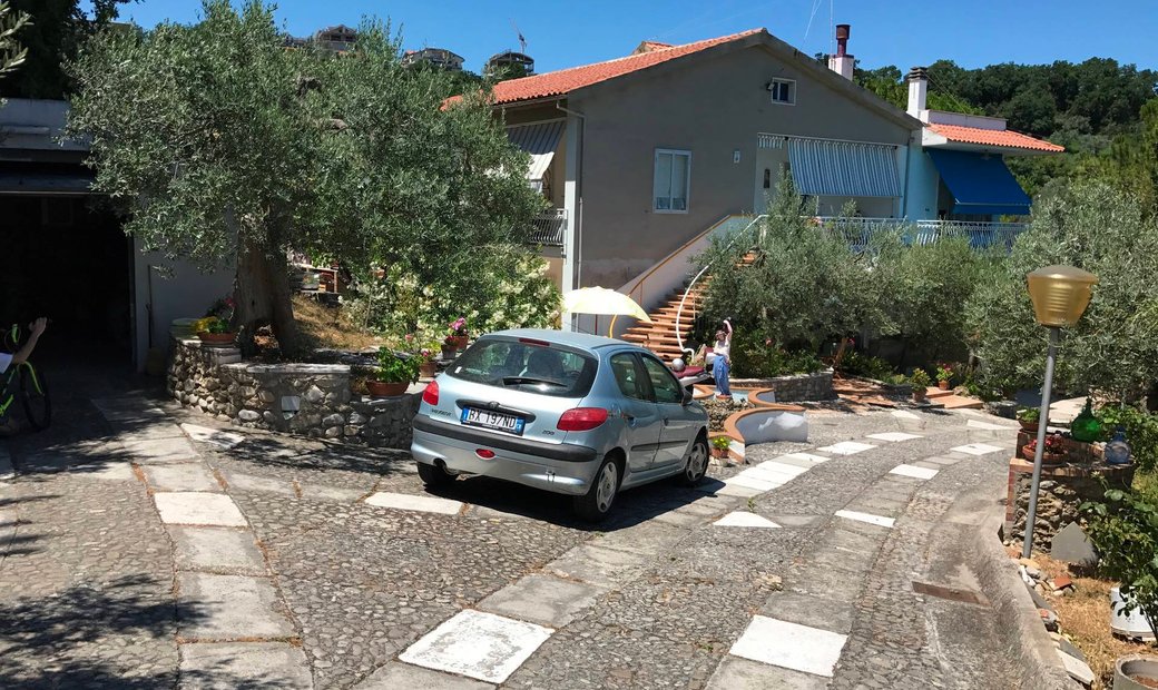 Villa In Vendita A Vasto, Zona Residenziale In Abruzzo, Italy For Sale