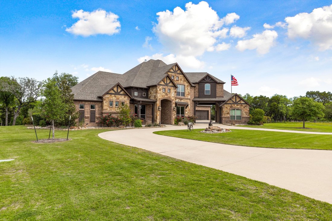 Luxury Country Living At The Retreat In Cleburne, Texas, United States
