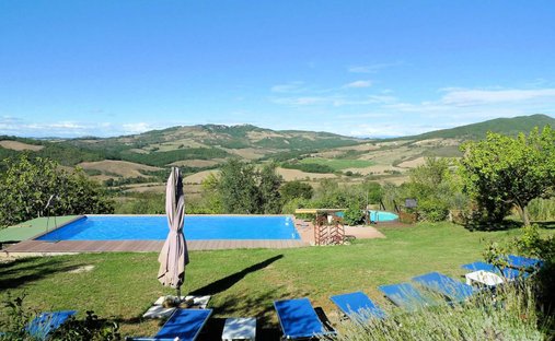Country House in Radicondoli, Tuscany, Italy 1