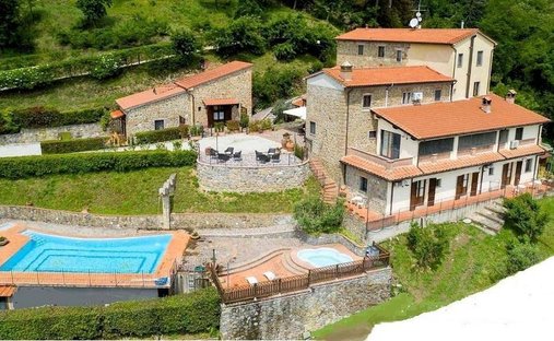 Casa di campagna a Montevettolini, Toscana, Italia 1