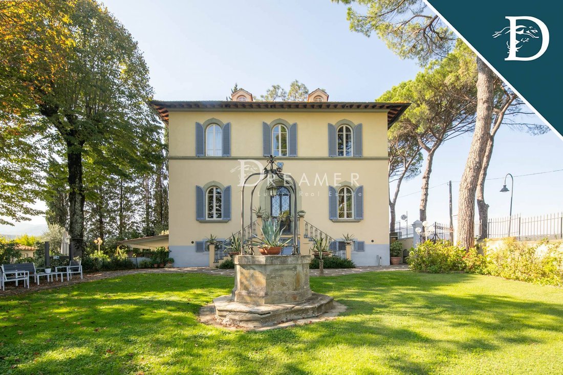 Villa For Sale On The Tuscan Hills In Tuscany, Italy For Sale (12745761)