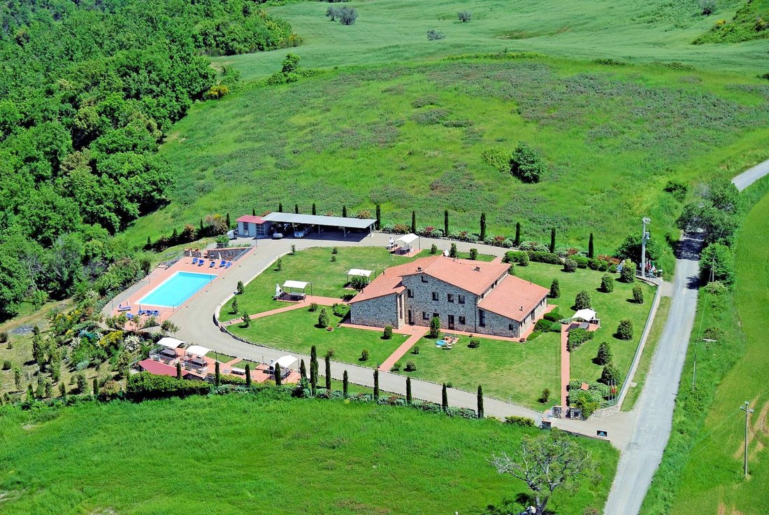 Bellissima Casa Vacanze Con Parco E Piscina In Zona In Volterra