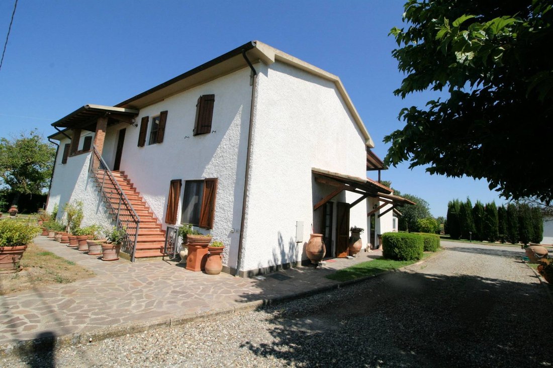 Podere Con Ampio Terreno E Piscina In Vendita A Grosseto, In Tuscany
