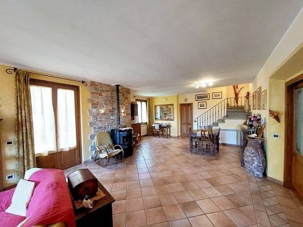Villa in San Giustino Valdarno, Tuscany, Italy 5 - 12745246