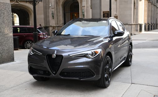 Alfa Romeo Stelvio in Chicago, il 1