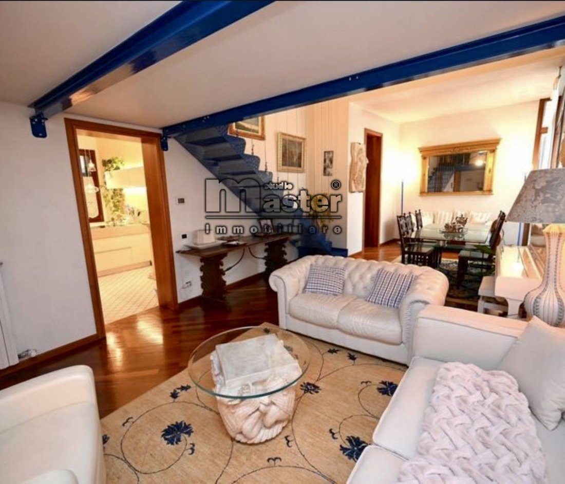 Apartment in Cathedral - Piazza dei Signori, Treviso, Italy 3 - 12744662