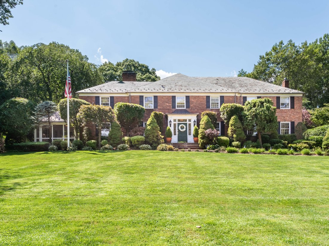 65 Elderfields Road Manhasset Ny 11030 In Manhasset New York