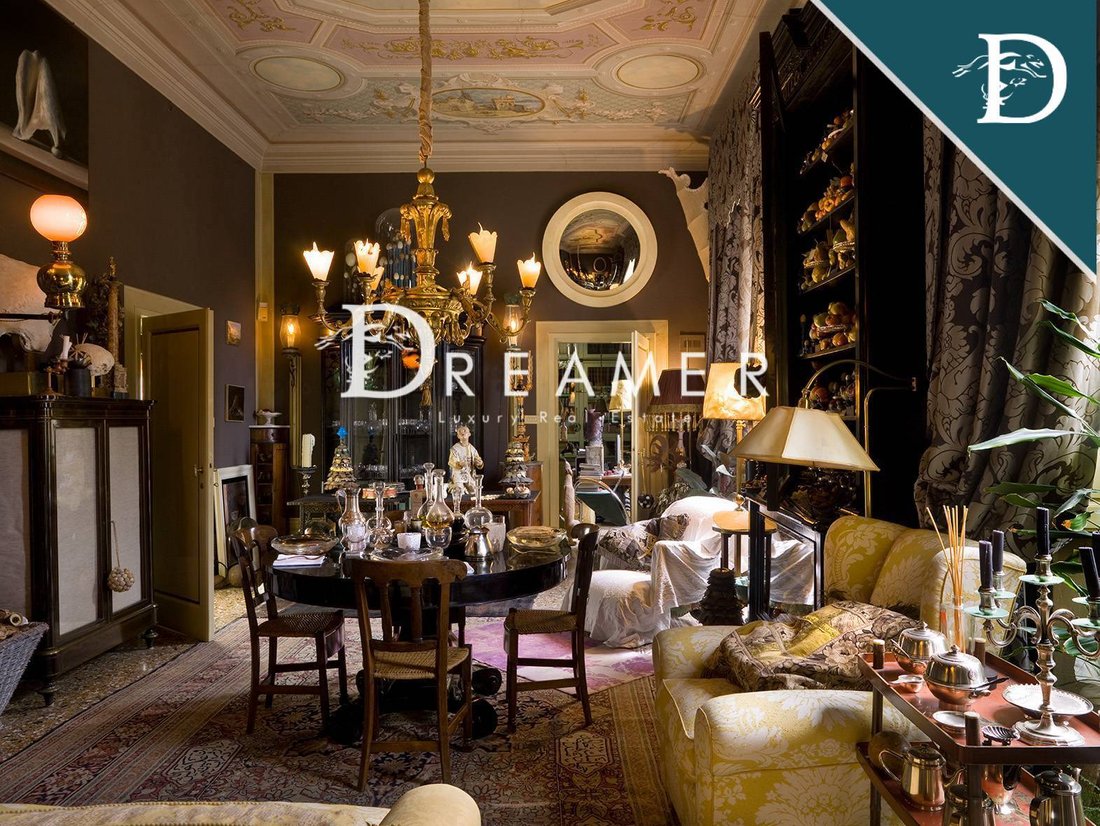 Flat For Sale In Firenze, Centro Oltrarno In Florence, Tuscany, Italy For Sale (12745974)