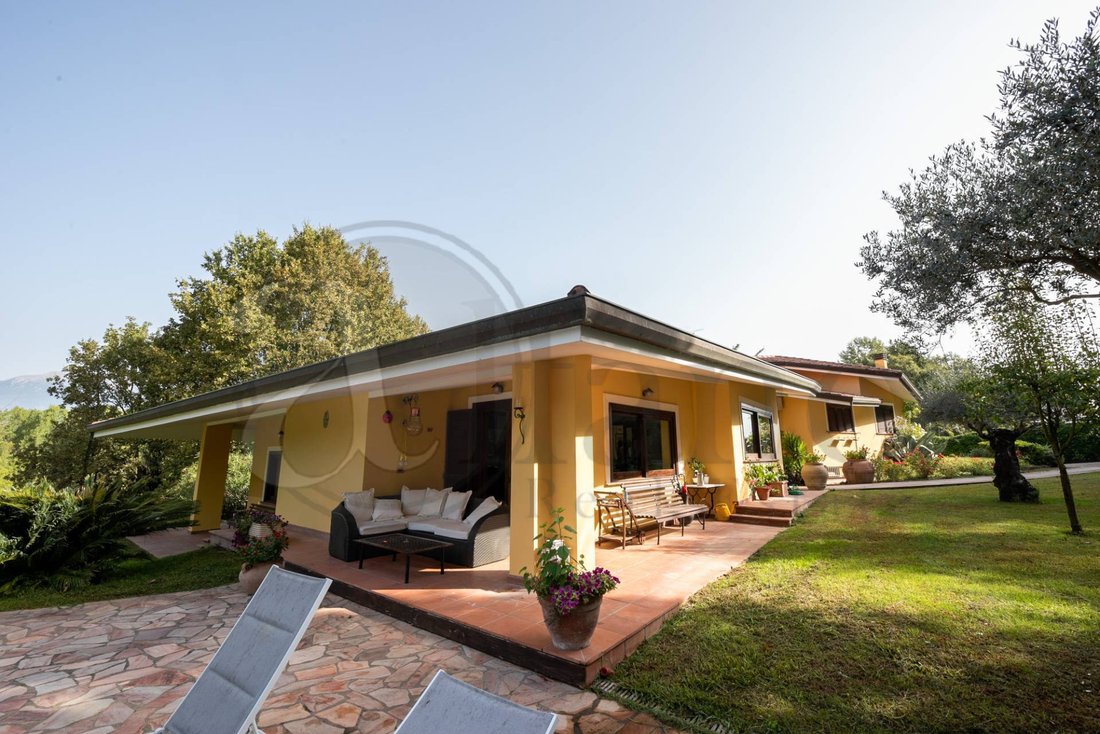 Villa For Sale In Pignataro Interamna In Lazio, Italy For Sale (12749969)