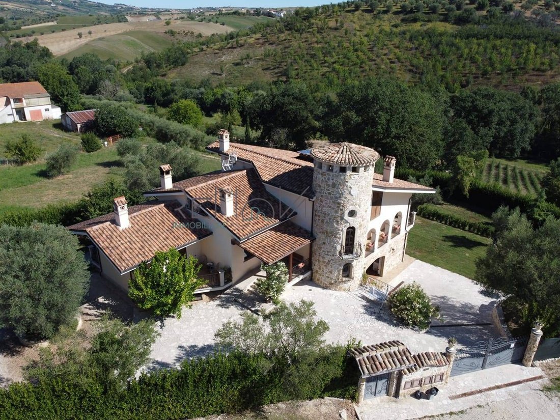 Villa in Nepezzano - San Nicolò - Sant'Atto, Teramo, Abruzzo 1 - 12749759