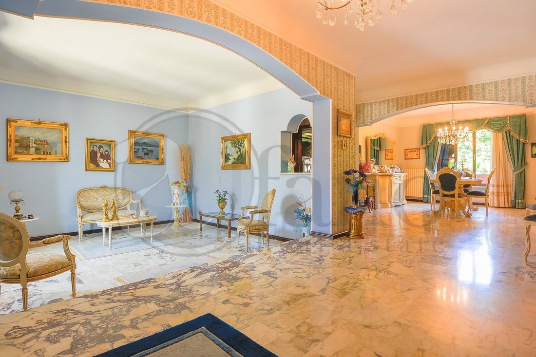 Villa For Sale In Vicalvi