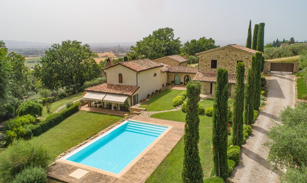Villa In Vendita A Assisi, Assisi Centro In San Damiano, Umbria, Italy