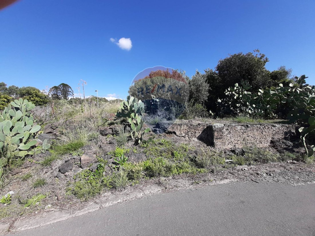 Land in Sant'Agata li Battiati, Sicily, Italy 4 - 12749813
